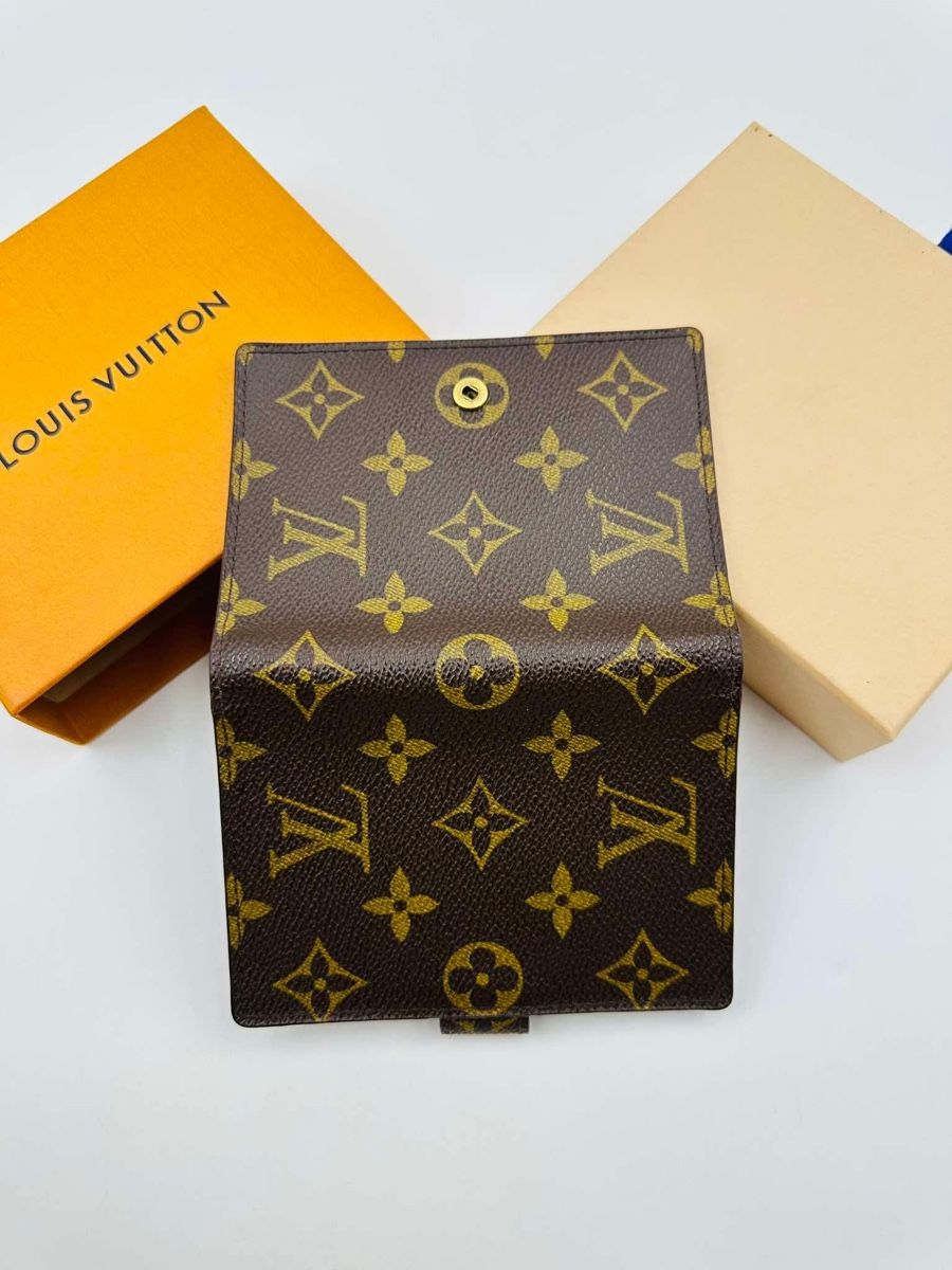 Louis Vuitton Portafogli: Ab 1 fr, Louis Vuitton Bifold Mini Notebook Cover – Usato da Widnau venduto da Pukpan_99 6