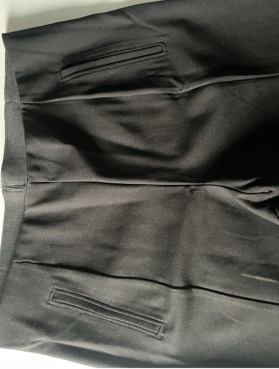 H&M Leggings: Black Stretch Pants – Gebraucht aus Zürich von Zuri_Stitches