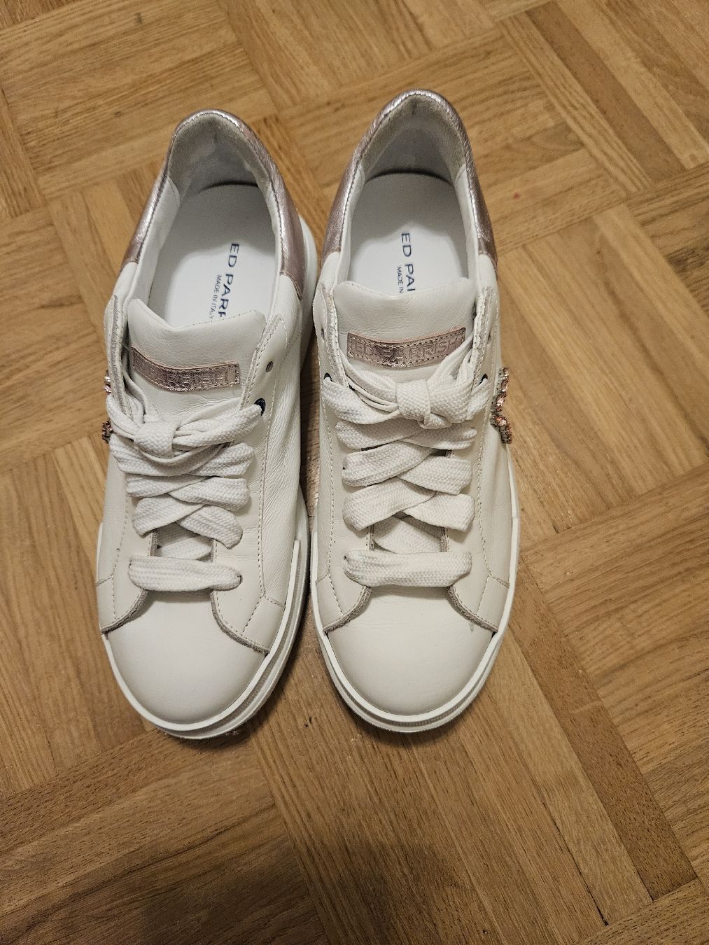 Scarpe da donna: Ed Parrish Sneaker Gr. 39 Weiss – Nuovo e nell'imballaggio originale da Basel venduto da fragolina08