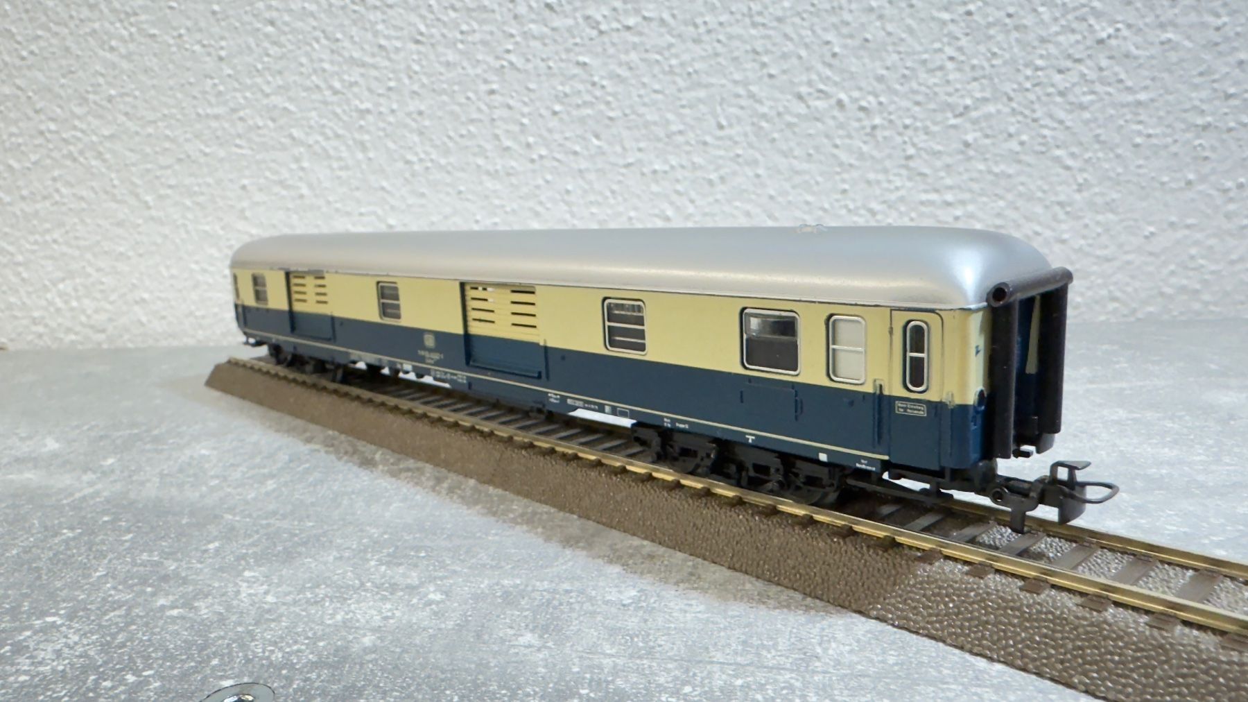 Märklin Modelleisenbahnen: Märklin DB Gepäckwagen H0 / AC – Gebraucht aus Schlieren von rat_lq6b 5