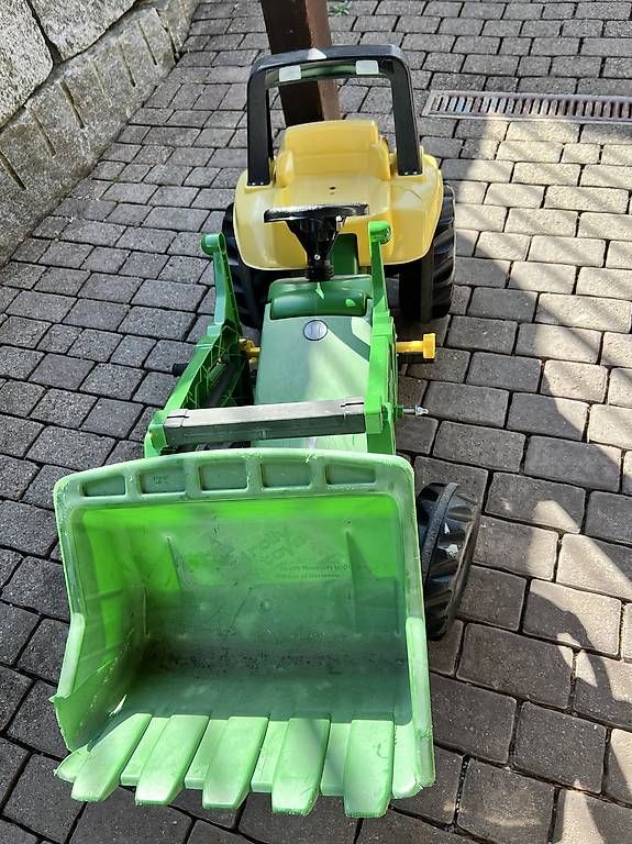 Veicoli per bambini: John Deere Tret-Traktor Junior – Usato da Emmetten venduto da choicy123 1