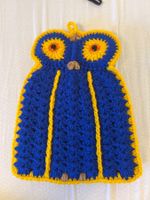 Topflappen Eule - blau / gelb - handgehäkelt - Wolle