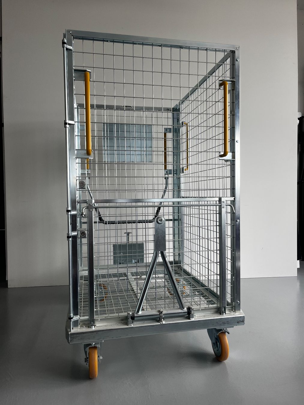 Banconi: Robuster Rollcontainer/Gitterwagen – Usato da Regensdorf venduto da AntonStankoswski