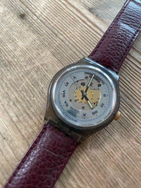 Swatch Montres: Swatch Automatic RUBIN – D'occasion à Neuhausen am Rheinfall par galleria13 1