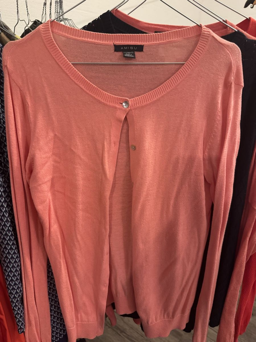Lotti di vestiti: Verschiedene Damen Cardigans, S bis L – Usato da Pfeffingen venduto da Twoa 2