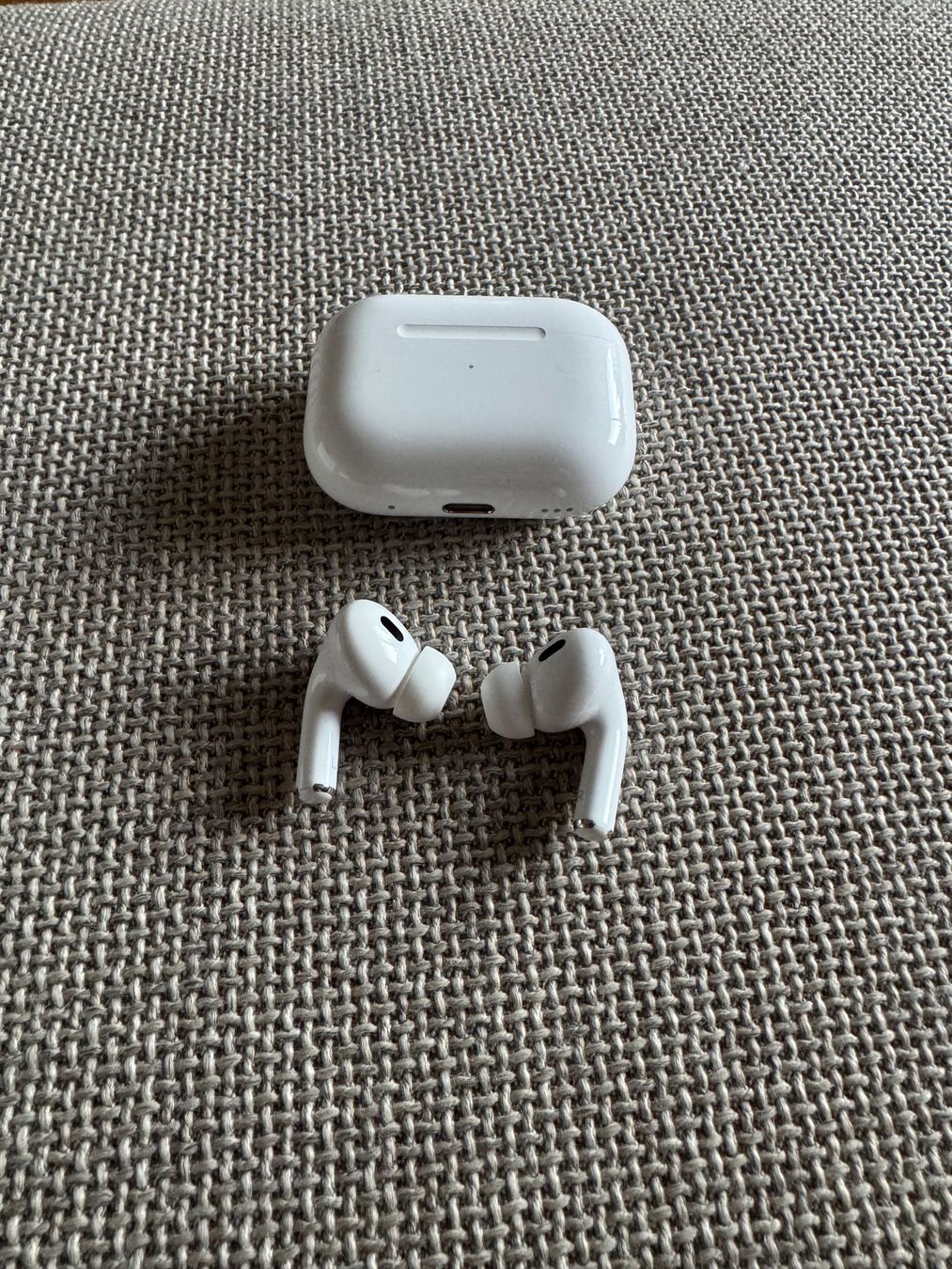 Apple Cuffie: AirPods Pro 2nd gen – Usato da Chur venduto da snow_white_blue 1