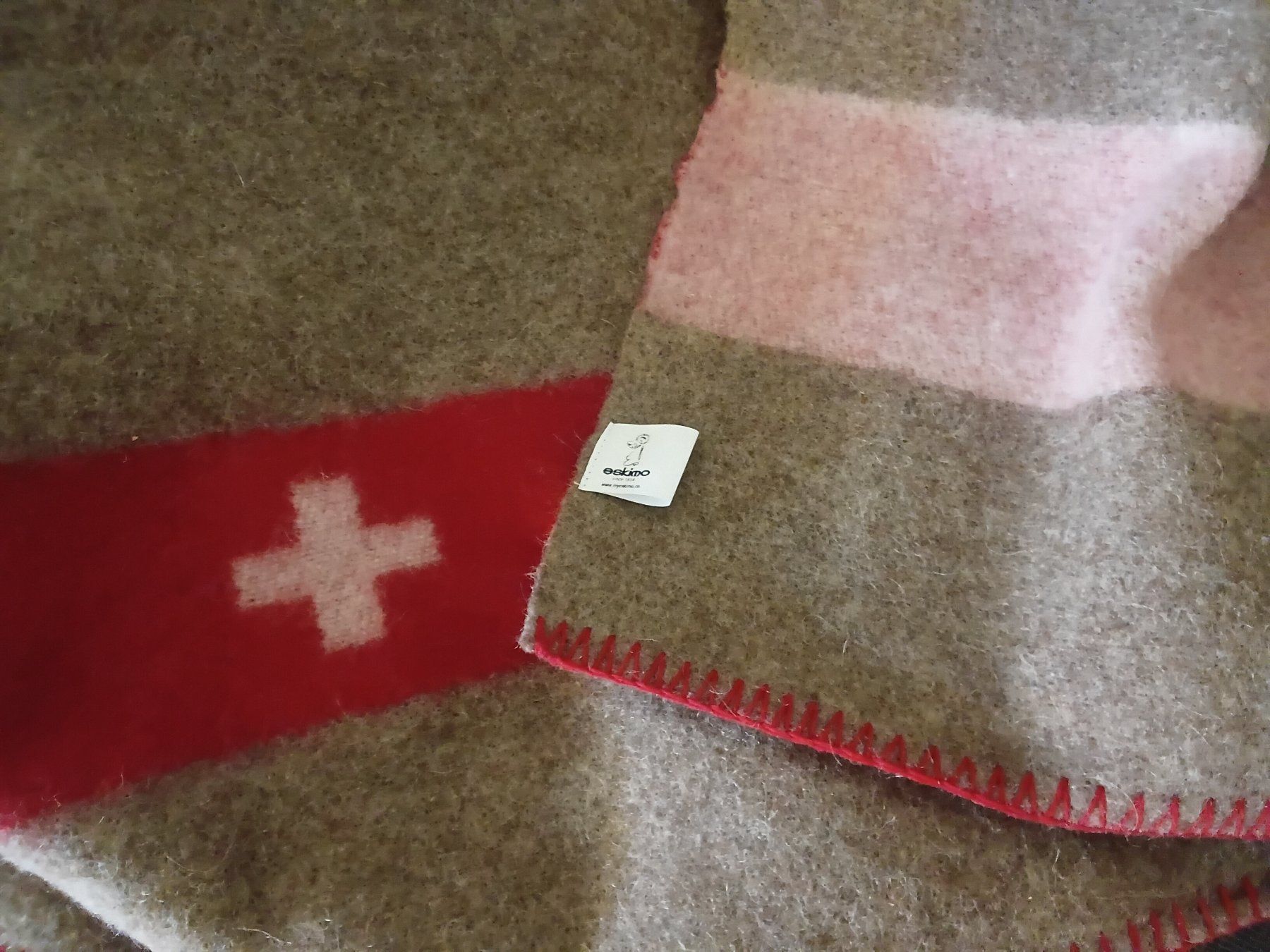 Coperte: Schurwolldecke von Eskimo mit 90 % Schurwolle – Usato da Riniken venduto da Kandergrund86 4