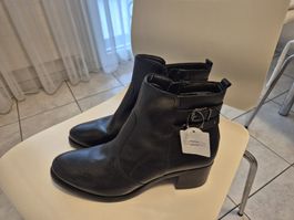 Schöne Stiefel in Gr. 41 neu