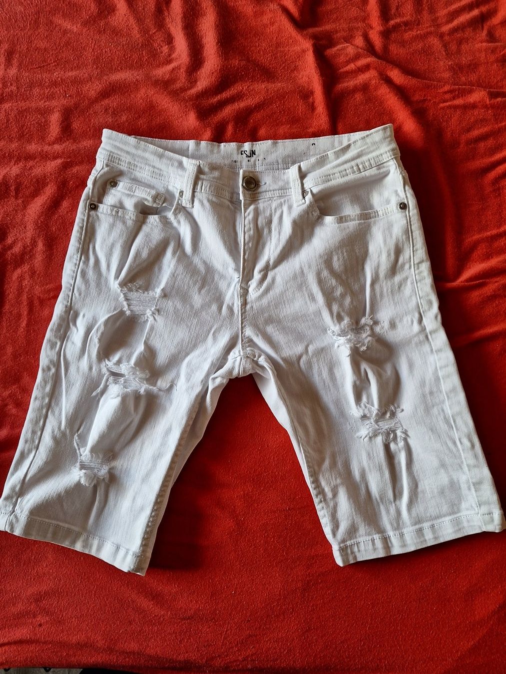2117 Pantaloni: Weisse Shorts – Usato da Niederglatt ZH venduto da Bobsli