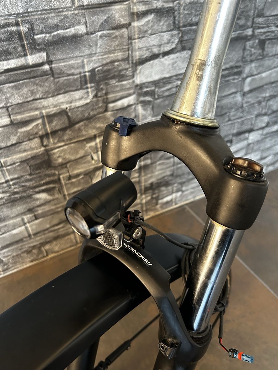 Pezzi di ricambio: Fahrradgabel mit Beleuchtung – Usato da Root venduto da Sajo_04 3