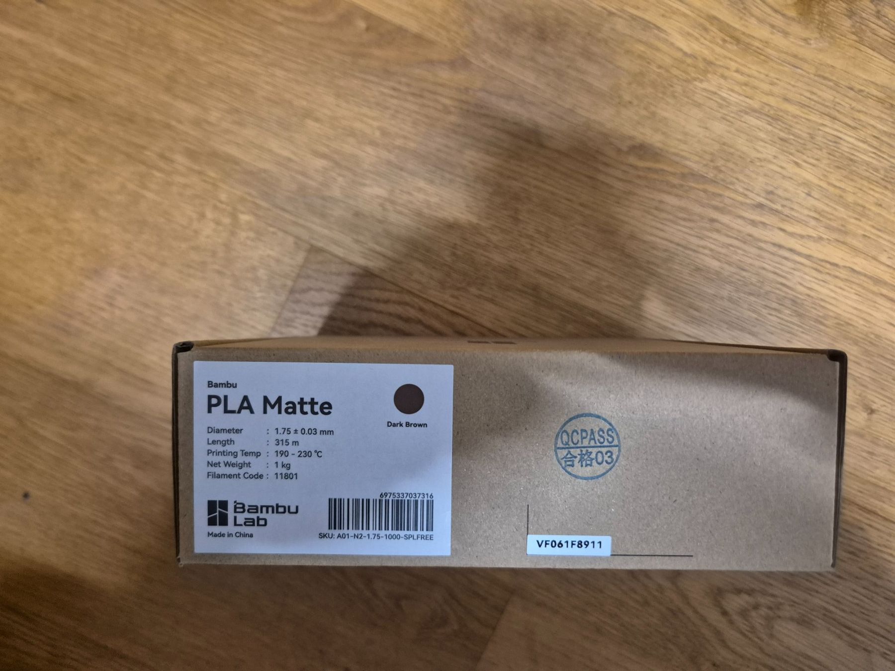 Bambu Lab Filamento: Bambu Lab PLA Matte Dark Brown Reffil ohne Spule – Nuovo e nell'imballaggio originale da Rickenbach b. Wil venduto da agu_6jgz 1