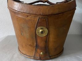 Ancienne boîte à chapeau cuir XIXe siècle / début XXe