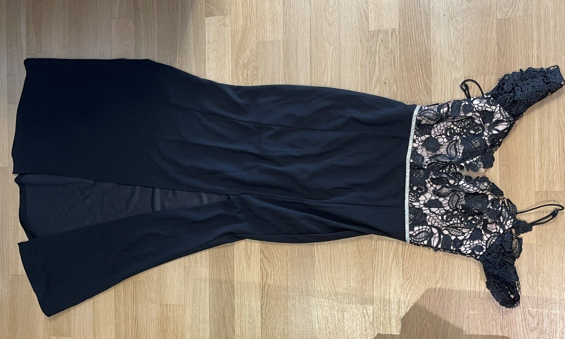 Vestiti: Elegantes Abendkleid Schwarz S mit Spitze & Schlitz – Usato da Rheineck venduto da FGeissler 9