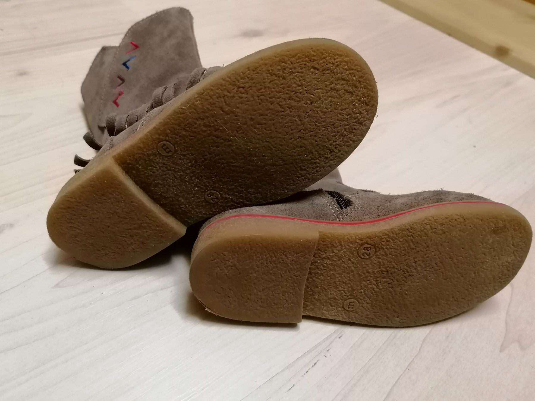 Scarpe per ragazze: Bottes, chaussures, hiver – Usato da Montcherand venduto da petiteoune75 8