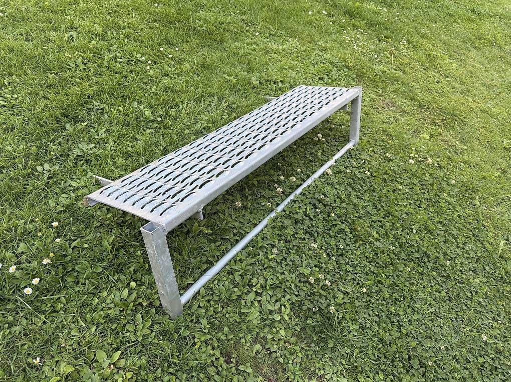 Gitter & Roste: Gitterstufe neu – Gebraucht aus Thun von loria100