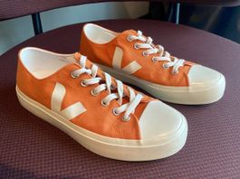 Baskets Veja orange pointure 41