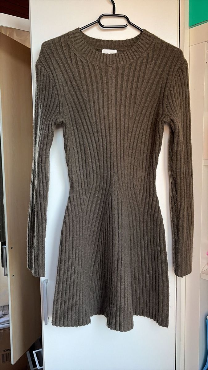 H&M Vestiti: Strickkleid olivgrün langarm – Usato da Buttikon SZ venduto da gresa.d