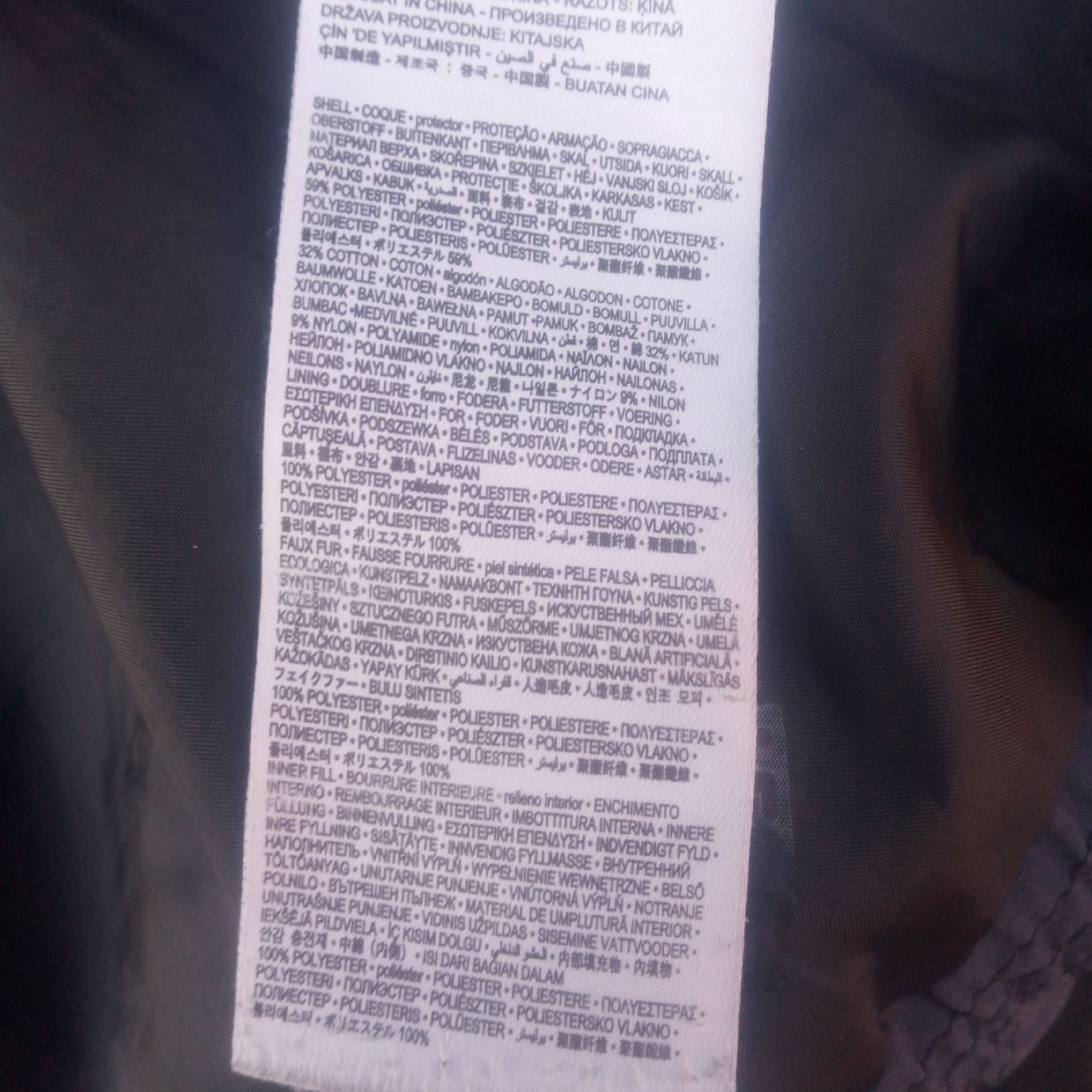 Levi's Vestes: Levi's Winterjacke mit Kapuze – D'occasion à Luzern par toenu23 7