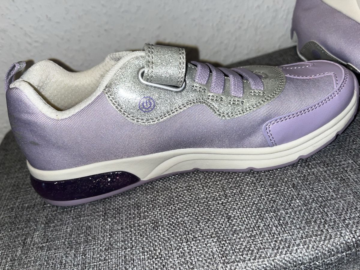 Geox Scarpe per ragazze: New Geox 35 Elsa lilac trainers – Nuovo (secondo la descrizione) da Genève venduto da dmt_y25y 2
