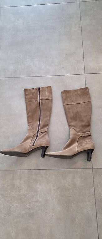 Scarpe da donna: Bottes beige foncé/marron – Usato da Monteggio venduto da jea_6xcn 1
