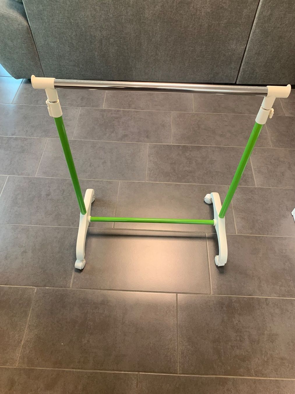 Garderobe: Kleiderständer Mobil – Gebraucht aus Langenthal von Brunnbach 2