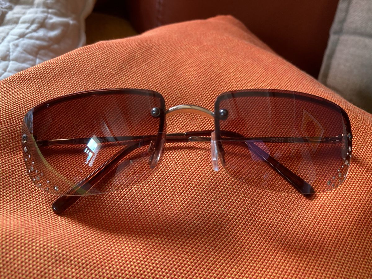 Occhiali & Lenti: Lunettes de soleil à perles – Usato da Ardon venduto da hel_2sxp