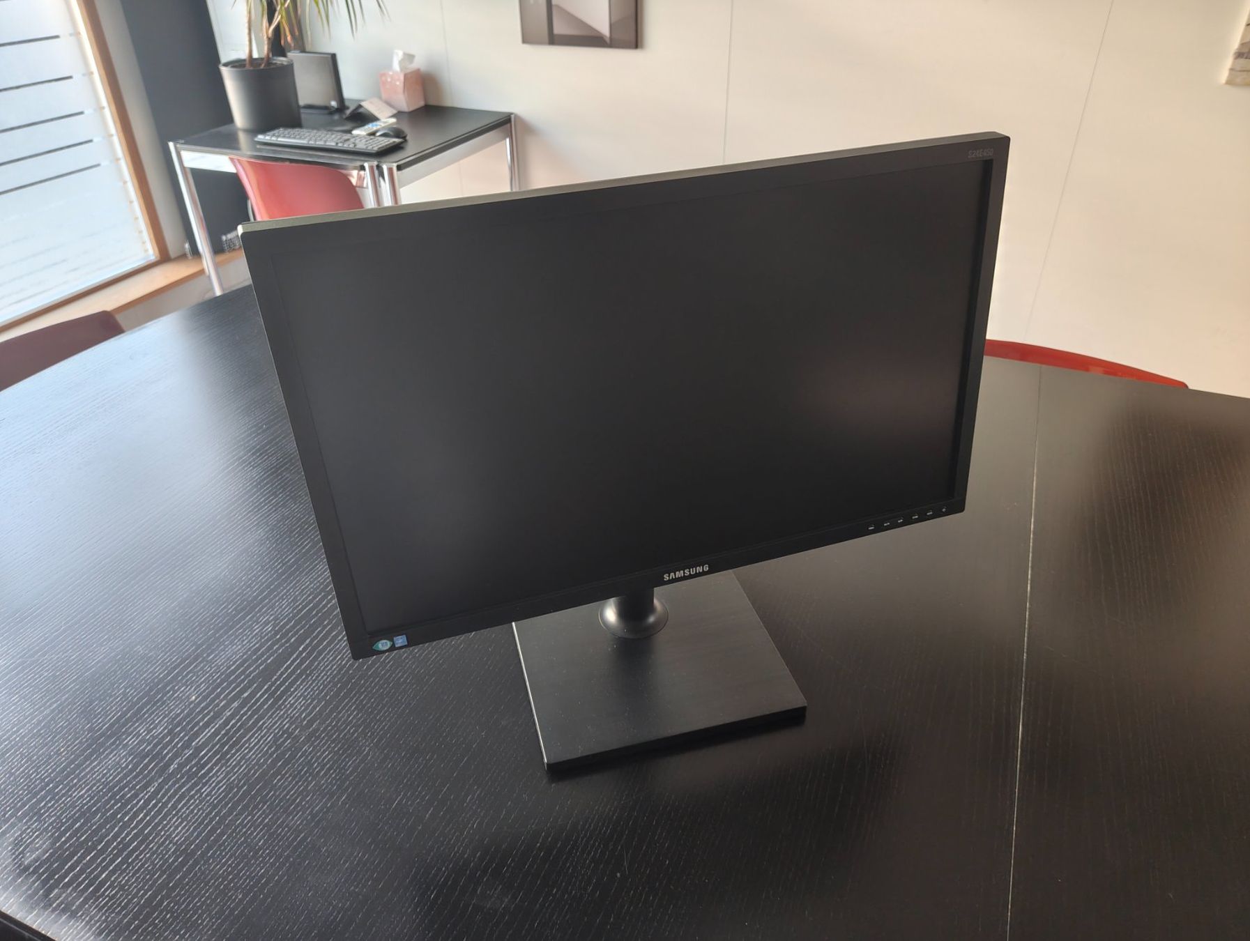 Samsung Monitor: Ecran d'ordinateur Samsung S24E450 – Usato da Courtelary venduto da Jpy_CH