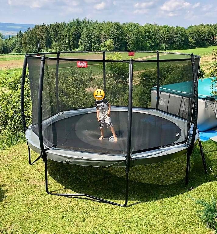 Trampoline: Berg Elite Trampolin 430, grey – Gebraucht aus Arni AG von solexsolex