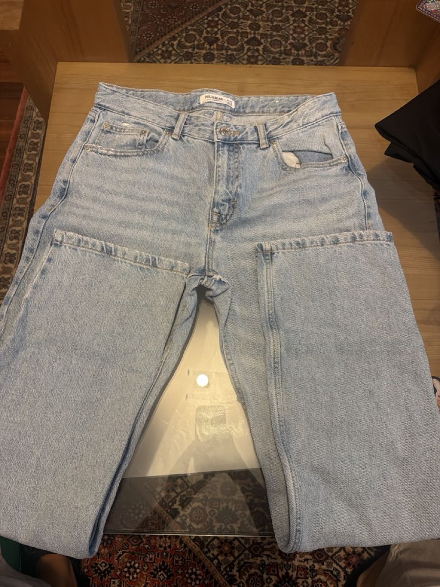 Jeans: Pull&Bear Jeans hellblau Grösse 40 gebrauchter Zustand – Neuf (Voir description) à Gelterkinden par Jasmina2009