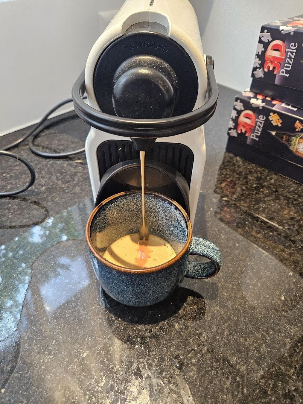 Krups Kaffeemaschinen & Espressomaschinen: Nespresso Krups Maschiene – Gebraucht aus Hünenberg See von mar_dpm2 1