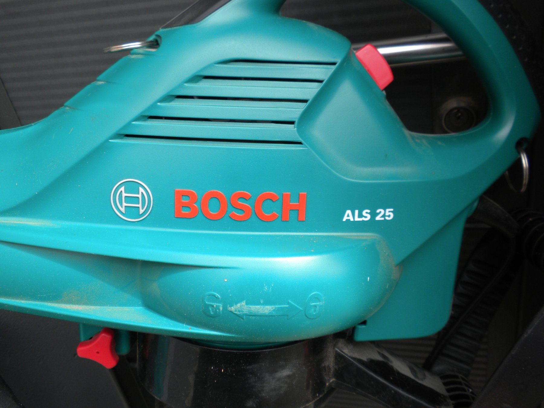 Bosch Soffiatori & Aspiratori per foglie: Zu verkaufen Laubbläser – Usato da Remetschwil venduto da Saga6 2