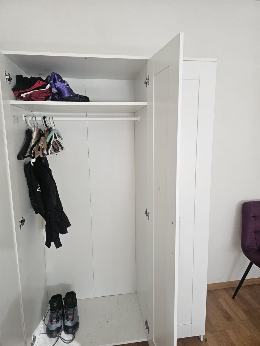 Armadi: Platzsparender BRIMNES Kleiderschrank – Usato da Riehen venduto da tie_9ytz 2