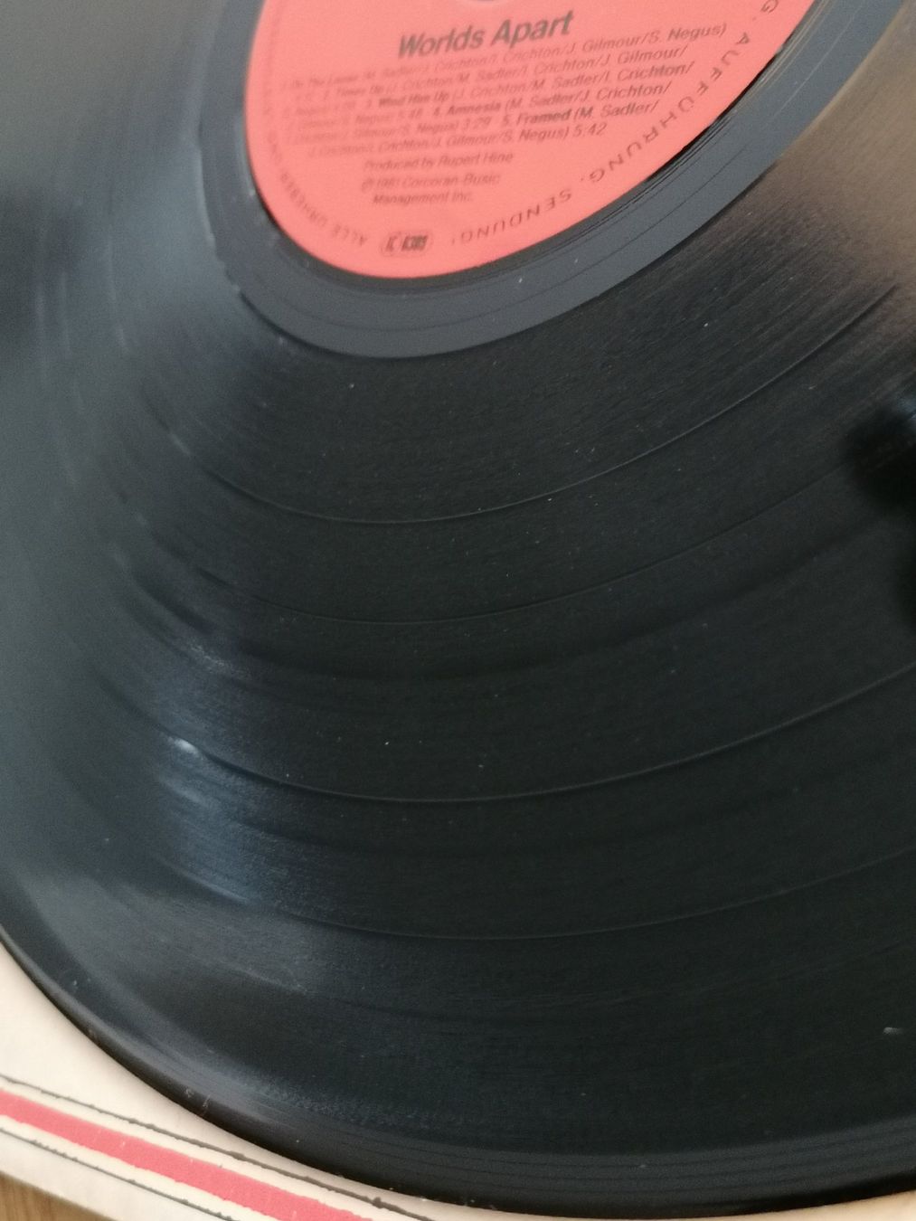 Dischi in vinile: LP - Saga - Worlds Apart, Vinyl 1981 – Usato da Basel venduto da vintagecollector 3
