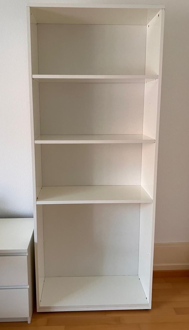 Scaffali: Weisses Bücherregal mit 4 Tablaren – Usato da St. Gallen venduto da ALMBK