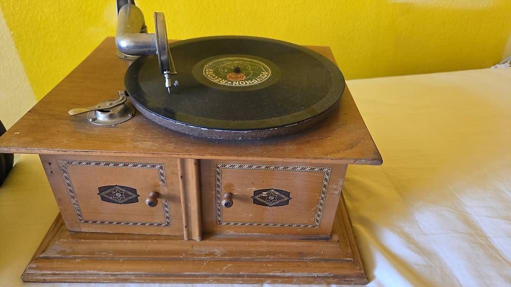 Giradischi: Grammofono antico – Usato da Bülach venduto da fra_hh9s 3