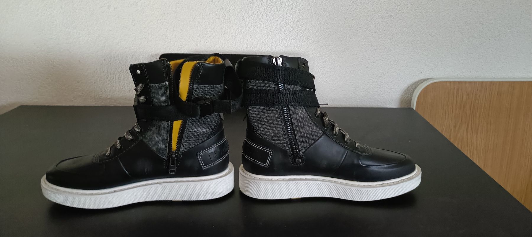 Diesel Scarpe da uomo: Neue Moderne Diesel schuhe – Nuovo (secondo la descrizione) da Embrach venduto da jos_b9jl 1