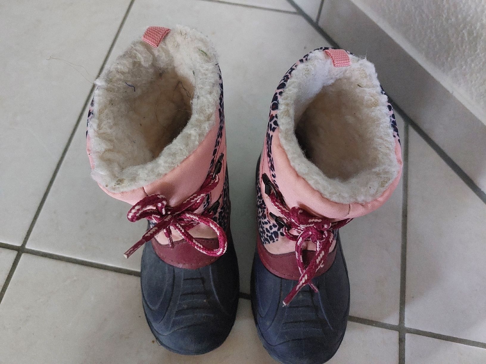 Scarpe per ragazze: Warme Kinder Winterstiefel Gr. 26, Pink mit Leopardemuster – Usato da Büttikon AG venduto da lca_v7pb 3