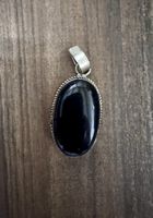 Schwarzer Onyx Anhänger gefasst, Vintage Stil