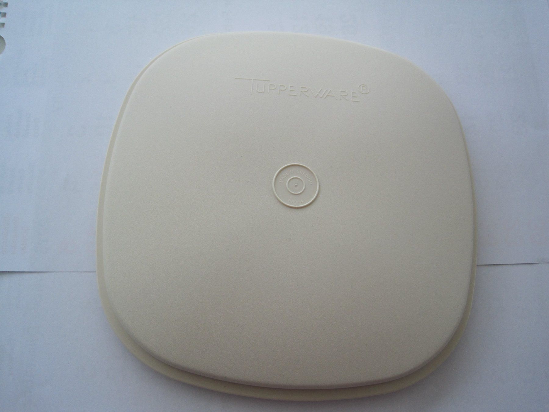 Tupperware Recipients et similaires: Tupperware Multi Server mit Siebeinsatz und Deckel – D'occasion à Schachen LU par moepsli5 5
