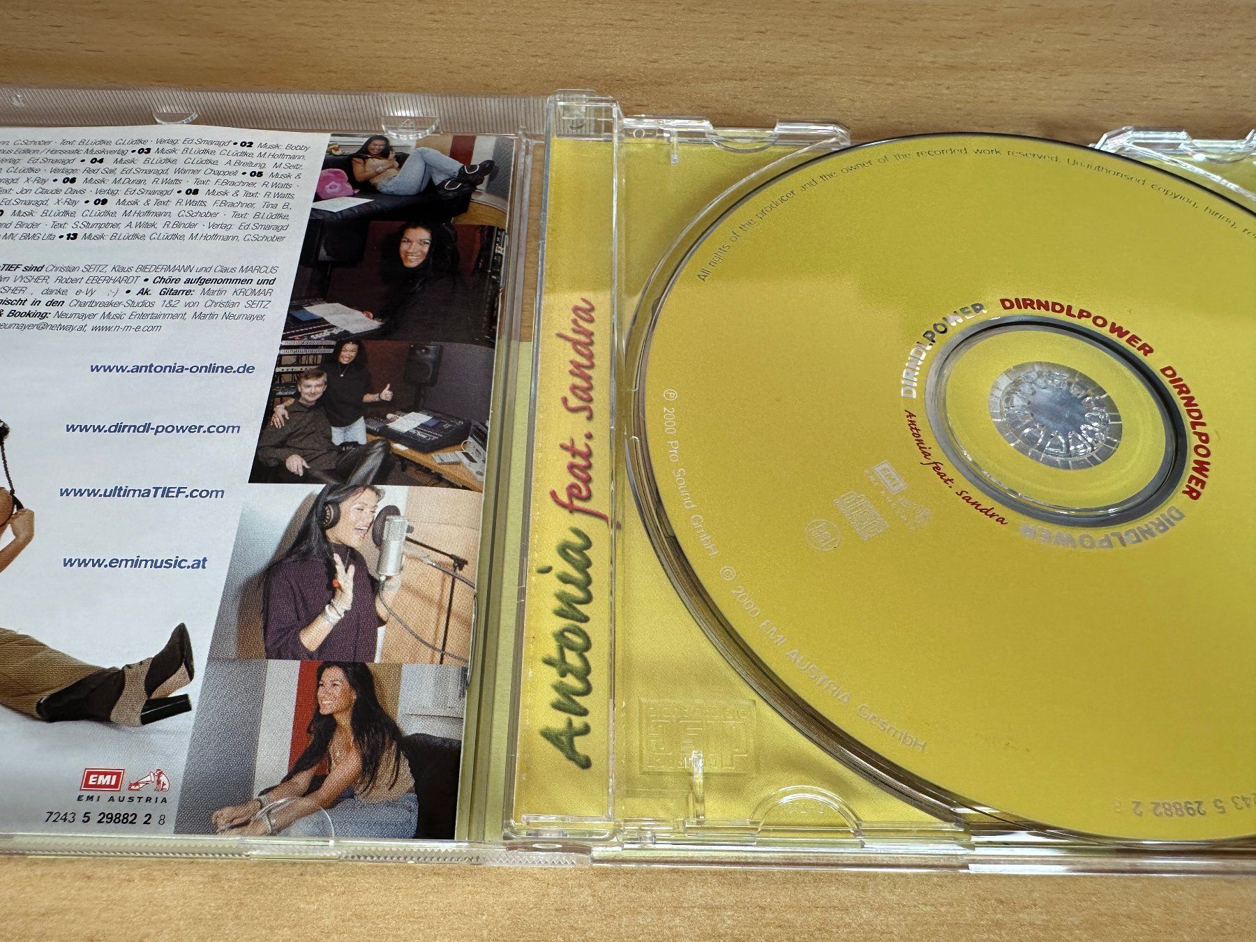 CDs: Antonia Feat. Sandra – Dirndl Power – Gebraucht aus Rikon im Tösstal von Alpenmutz 2