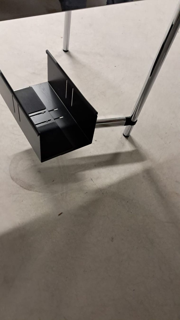 USM Bureaux: USM Bürotisch 175x75cm – D'occasion à Chur par sandy_4 2