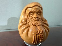 Daruma-Figur Buchsbaum, geschnitzt, Mitte 20. Jahrhundert