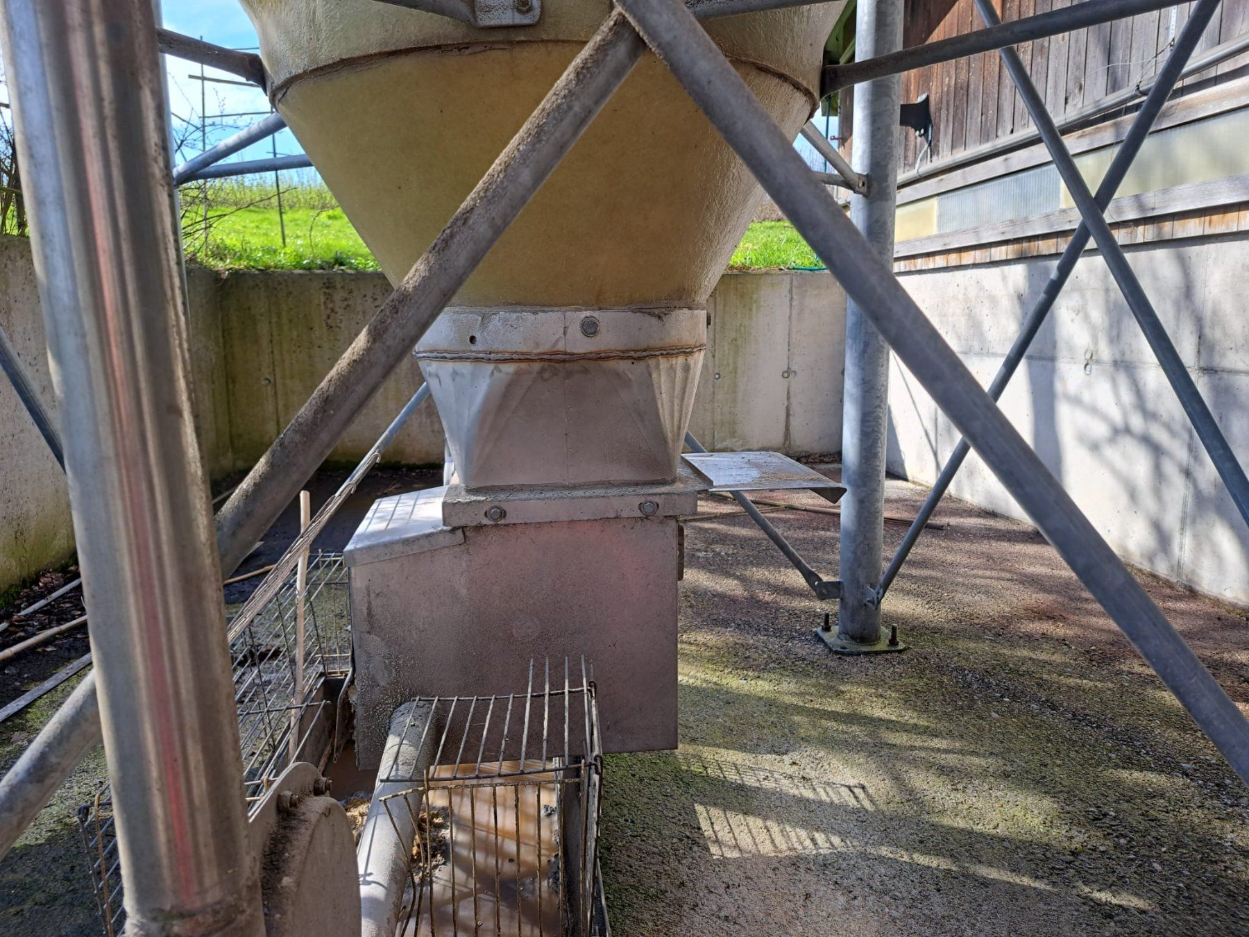 Mangimi: Futtersilo 31 m3 (Agritech Polyester Silo) – Usato da Benzenschwil venduto da rail88 2