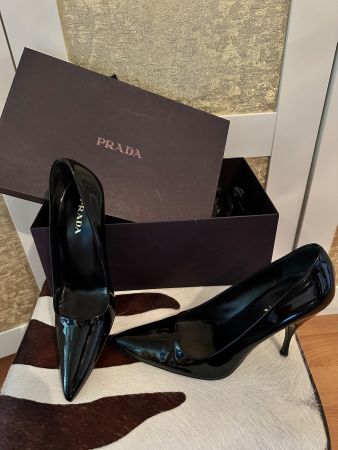 Timeless PRADA stiletto pumps, size 37, worn once, NP 1050€!
