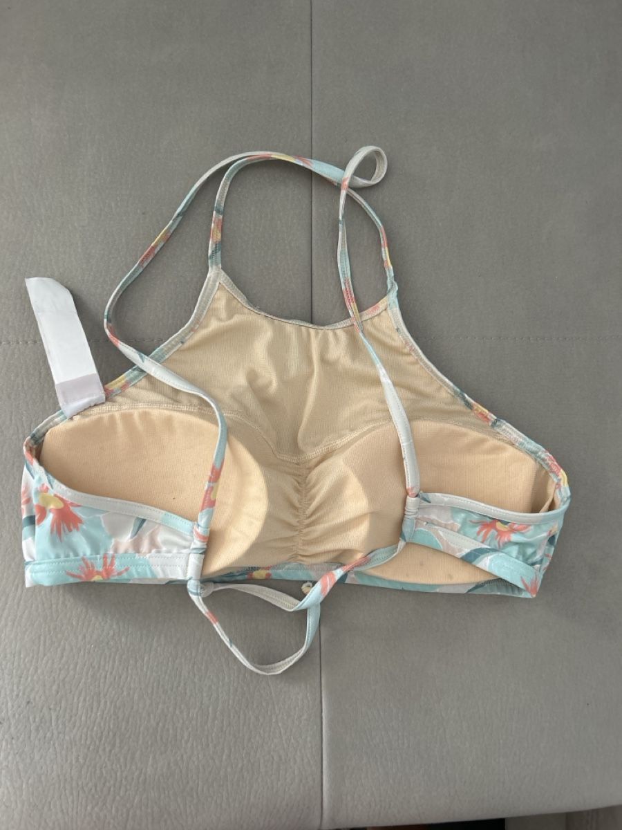 Decathlon Badekleider & Bikinis: Bikini-Top von Decathlon, Grösse EU 80D – Gebraucht aus Erlinsbach SO von hallon480 1