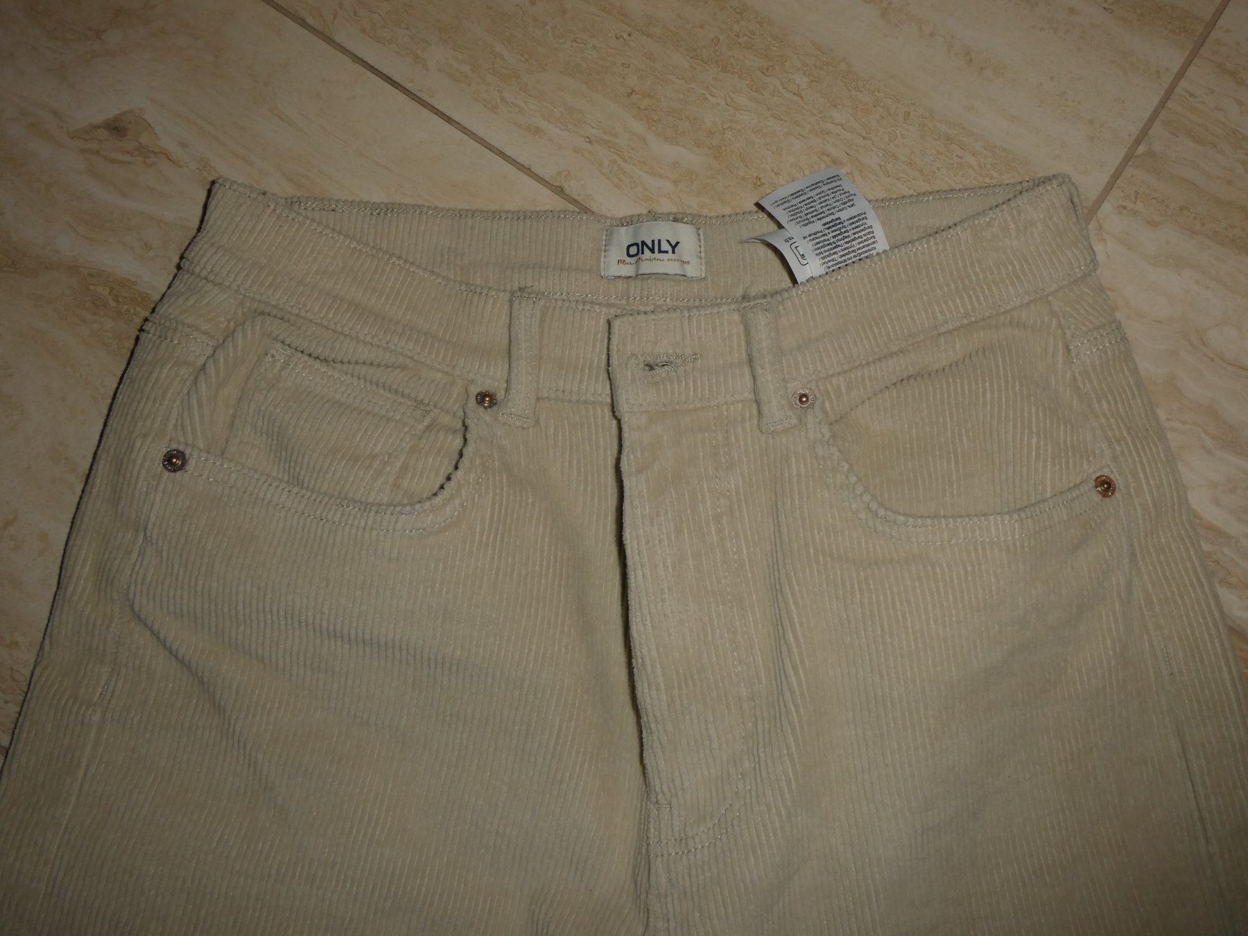 Only Pantalons: Cordhose ONLY – D'occasion à Mels par KOSL 3