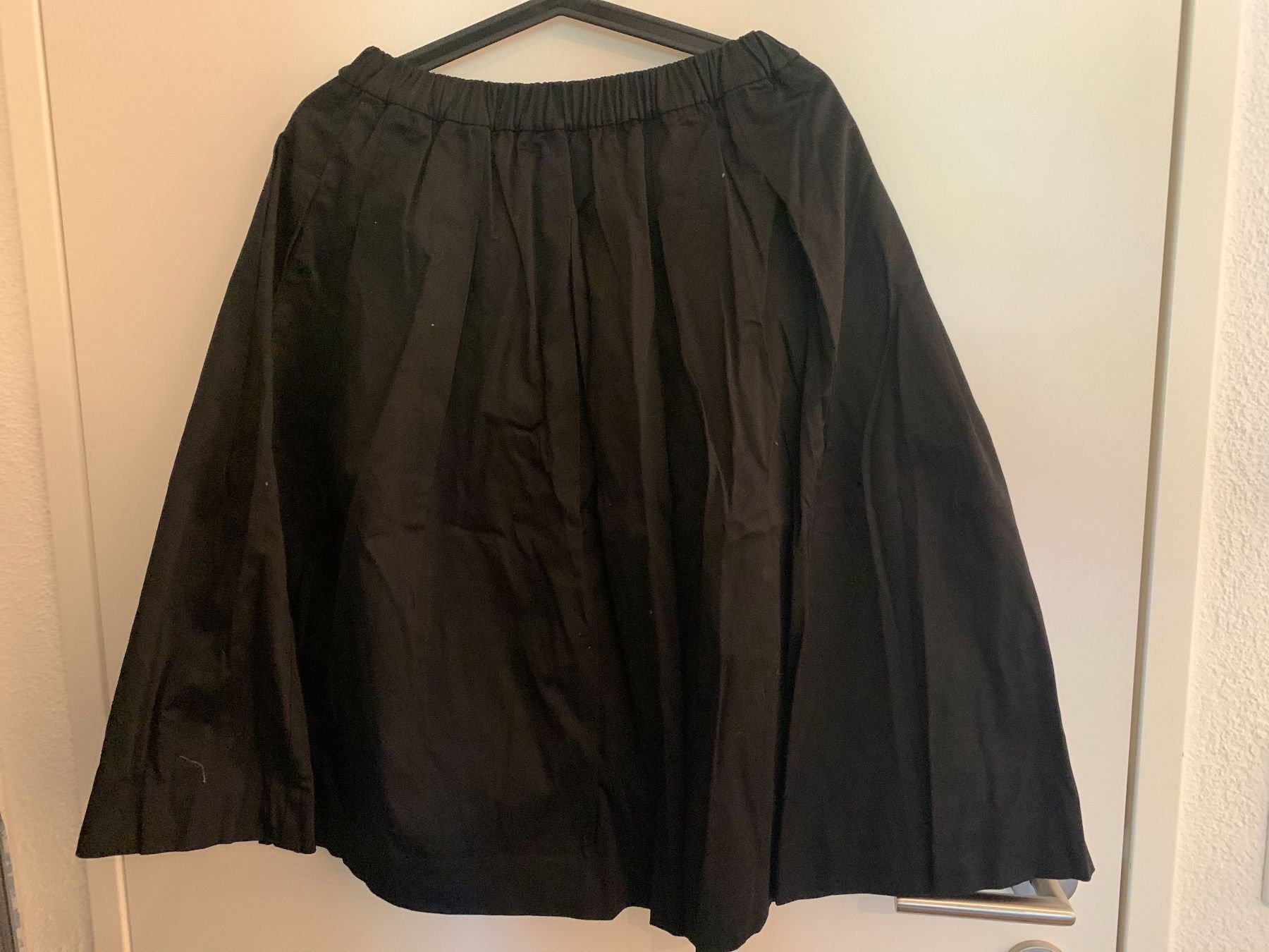 Gonne: NEW Dark navy Business skirt – Usato da Zürich venduto da Alpen209 3