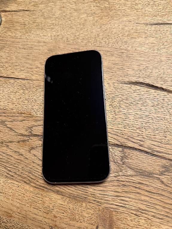 Handys / Smartphones: Iphone 16pro / 128 GB – Gebraucht aus Ottikon von Azuerich 2
