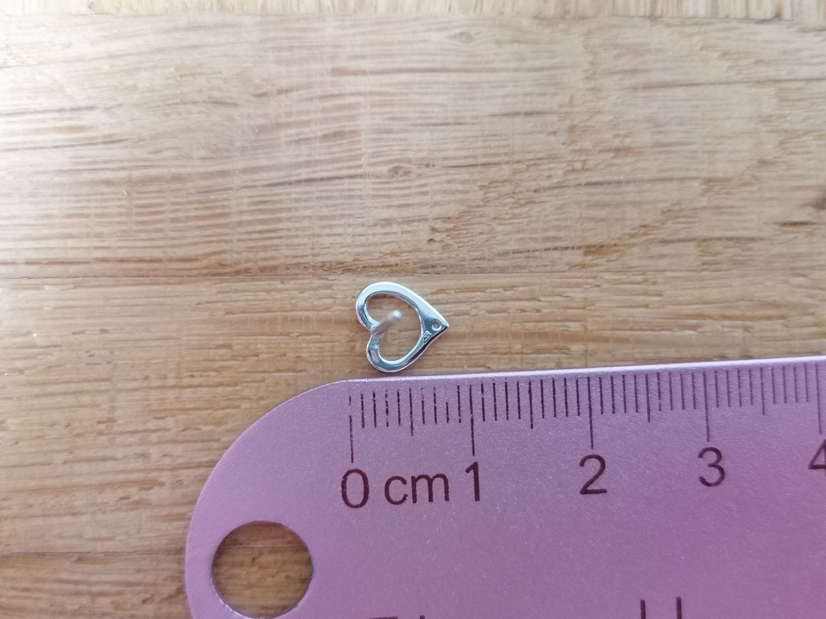 Ohrringe & -stecker: Ohrringe Herzform mit Stein, 750 Silber – Gebraucht aus Zürich von Kassandra2 3