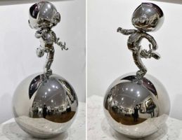 Veronique Guerrieri Art - "Run - Cosmonaute" Metal Sculpture